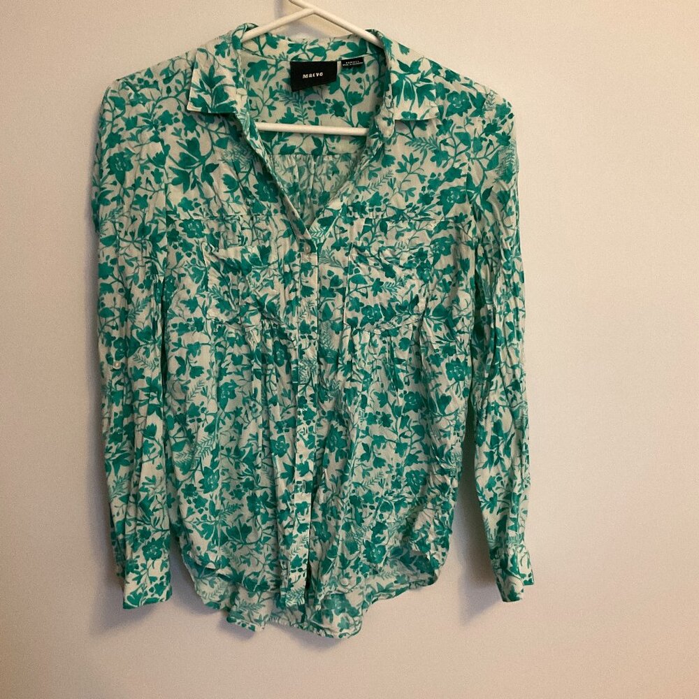 Anthropologie Maeve, Green and white floral blouse, button up, size XS